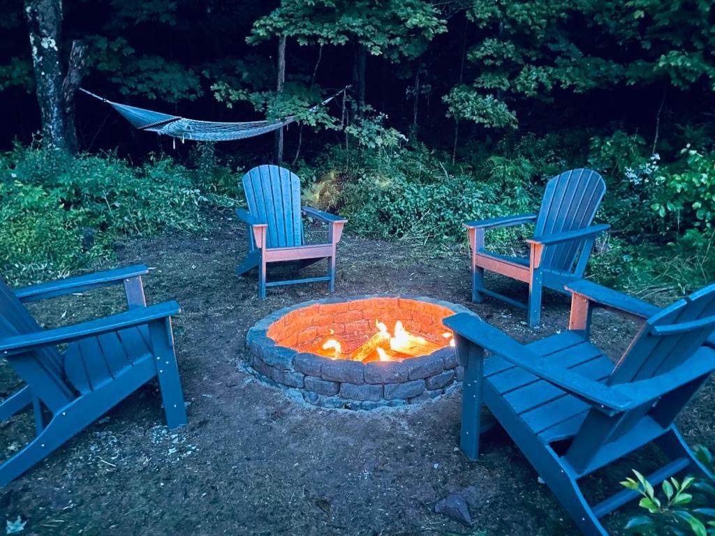 Cozy Cottage With Jacuzzi And Fire Pit And Reading Nook! Livingston Manor Esterno foto
