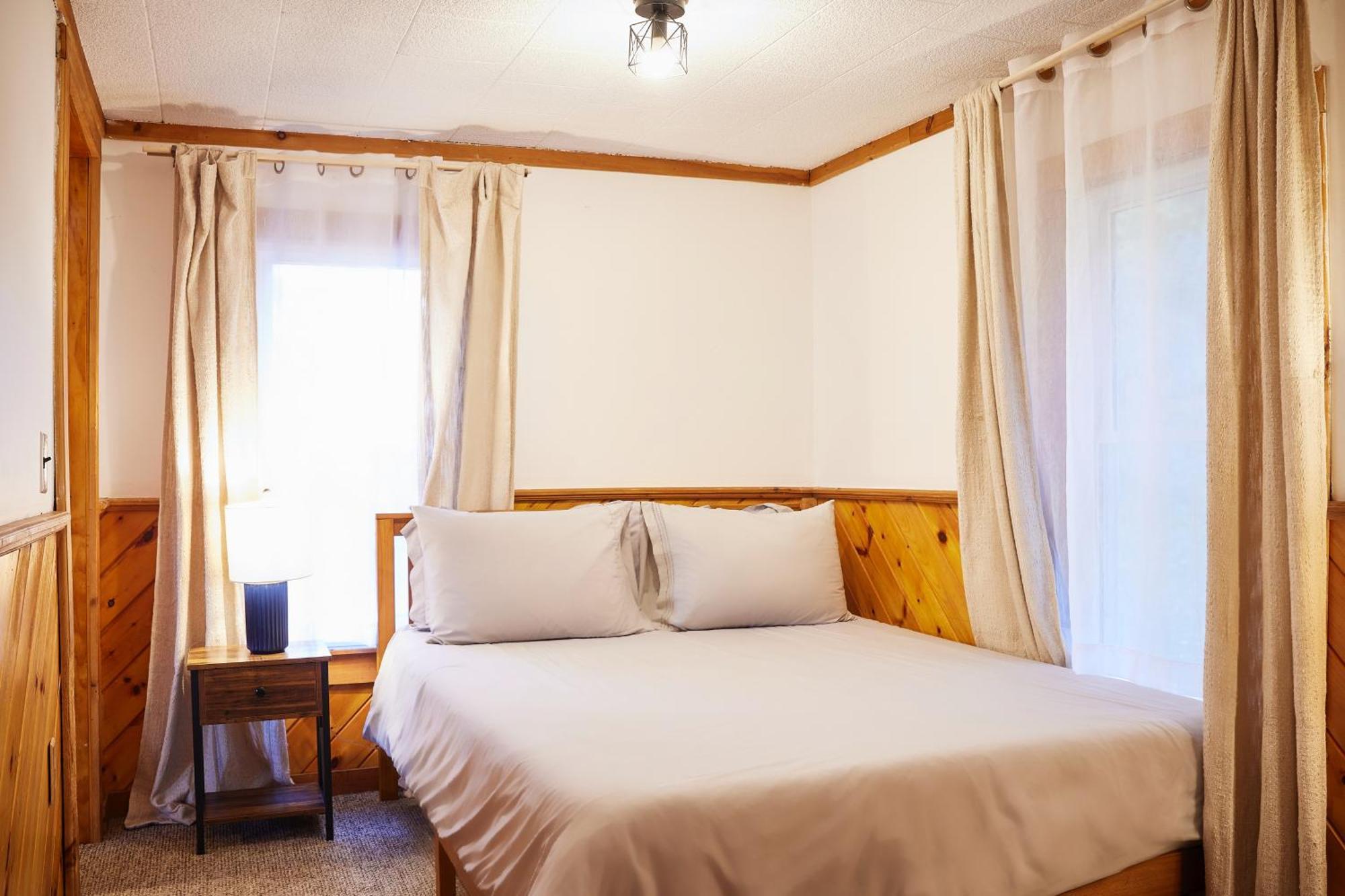 Cozy Cottage With Jacuzzi And Fire Pit And Reading Nook! Livingston Manor Esterno foto