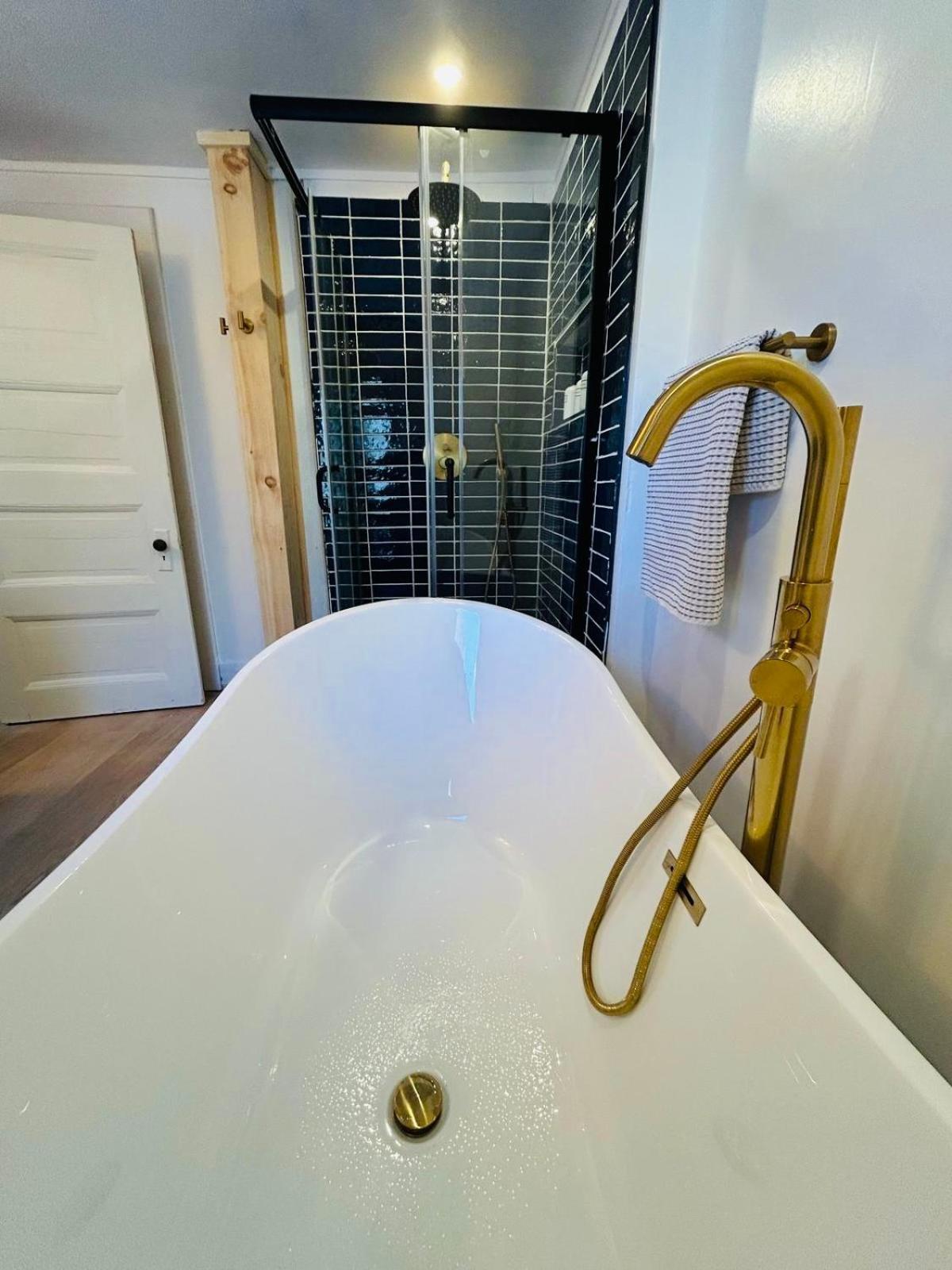 Cozy Cottage With Jacuzzi And Fire Pit And Reading Nook! Livingston Manor Esterno foto